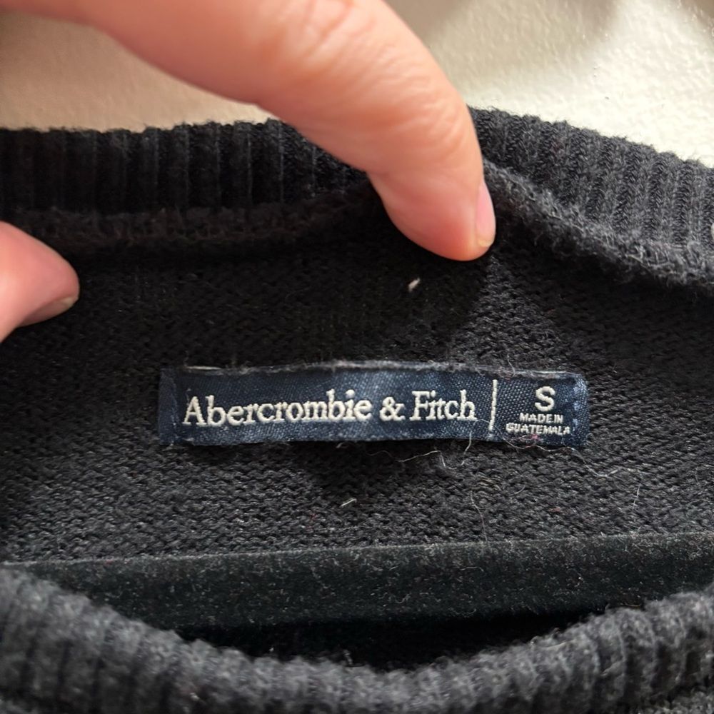 Abercrombie & Fitch Women’s Small Black Long Sleeve Cotton Blend Sweater - Picture 3 of 7